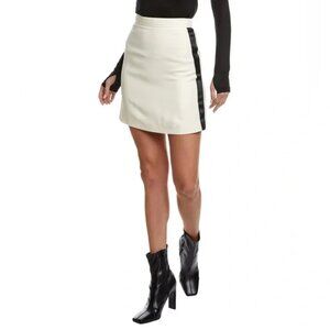 NWT Burberry Mini Skirt. Size 4